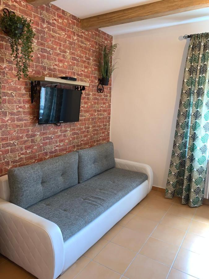 Armada Family Apartment Hajdúszoboszló Buitenkant foto