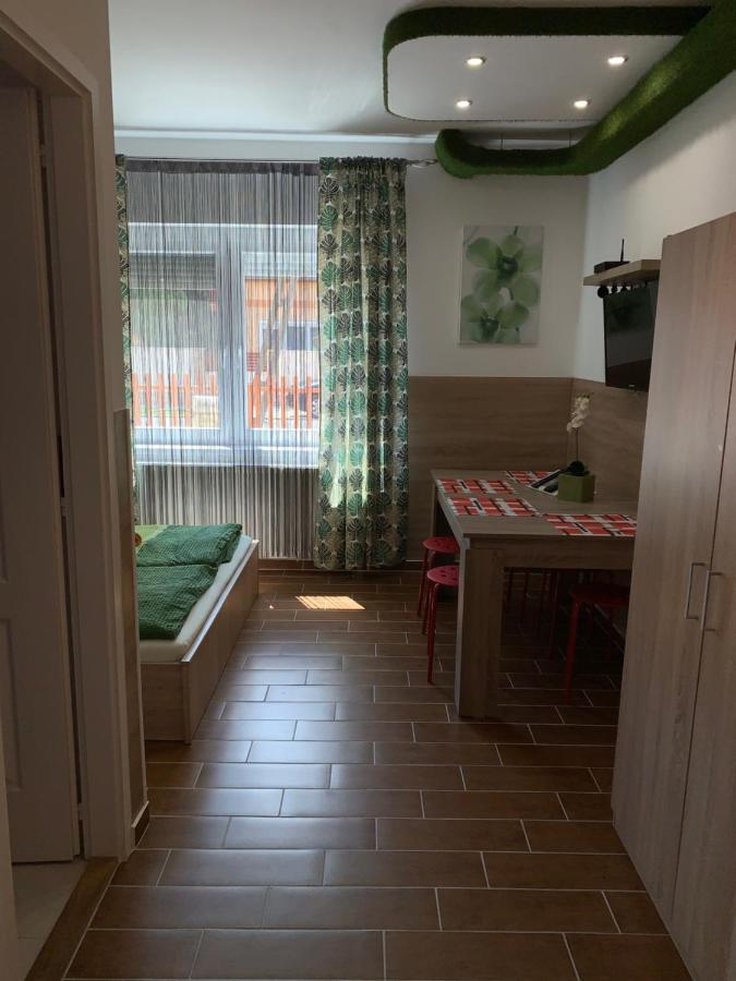Armada Family Apartment Hajdúszoboszló Buitenkant foto